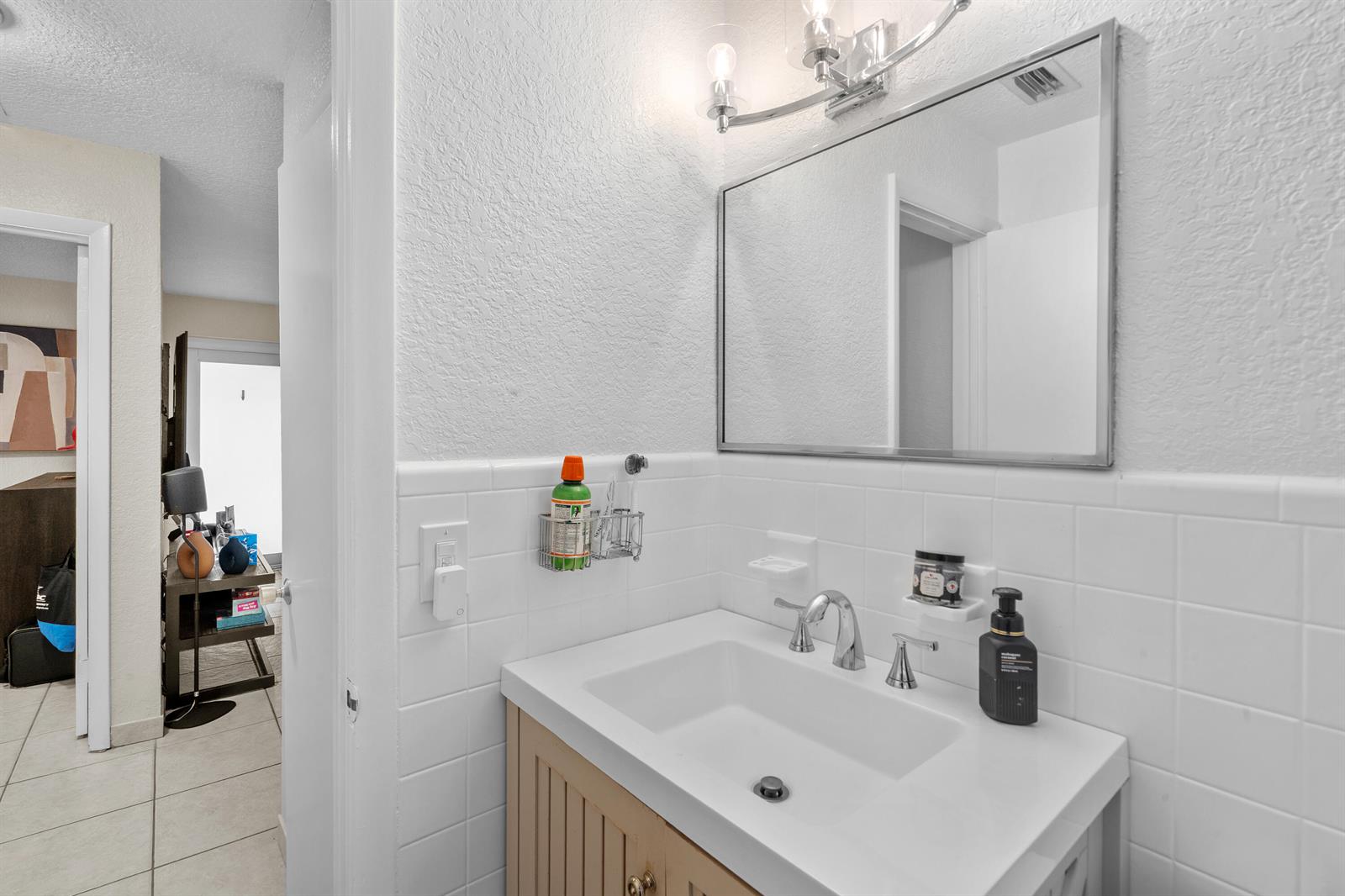 1-2  / 0 1908 sq. ft. $ 2026-10-19 0 Photo