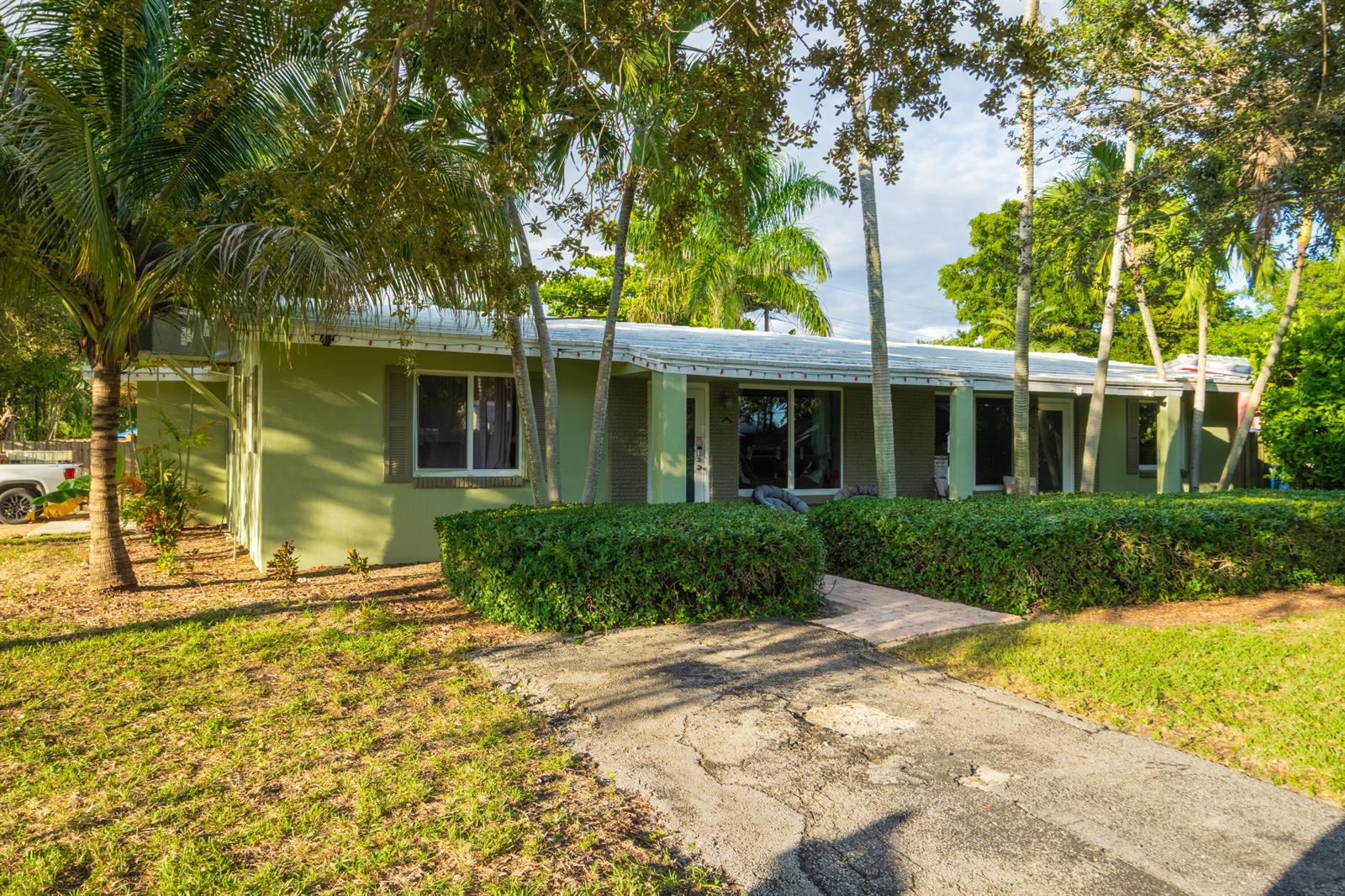 1-2  / 0 1908 sq. ft. $ 2026-10-19 0 Photo