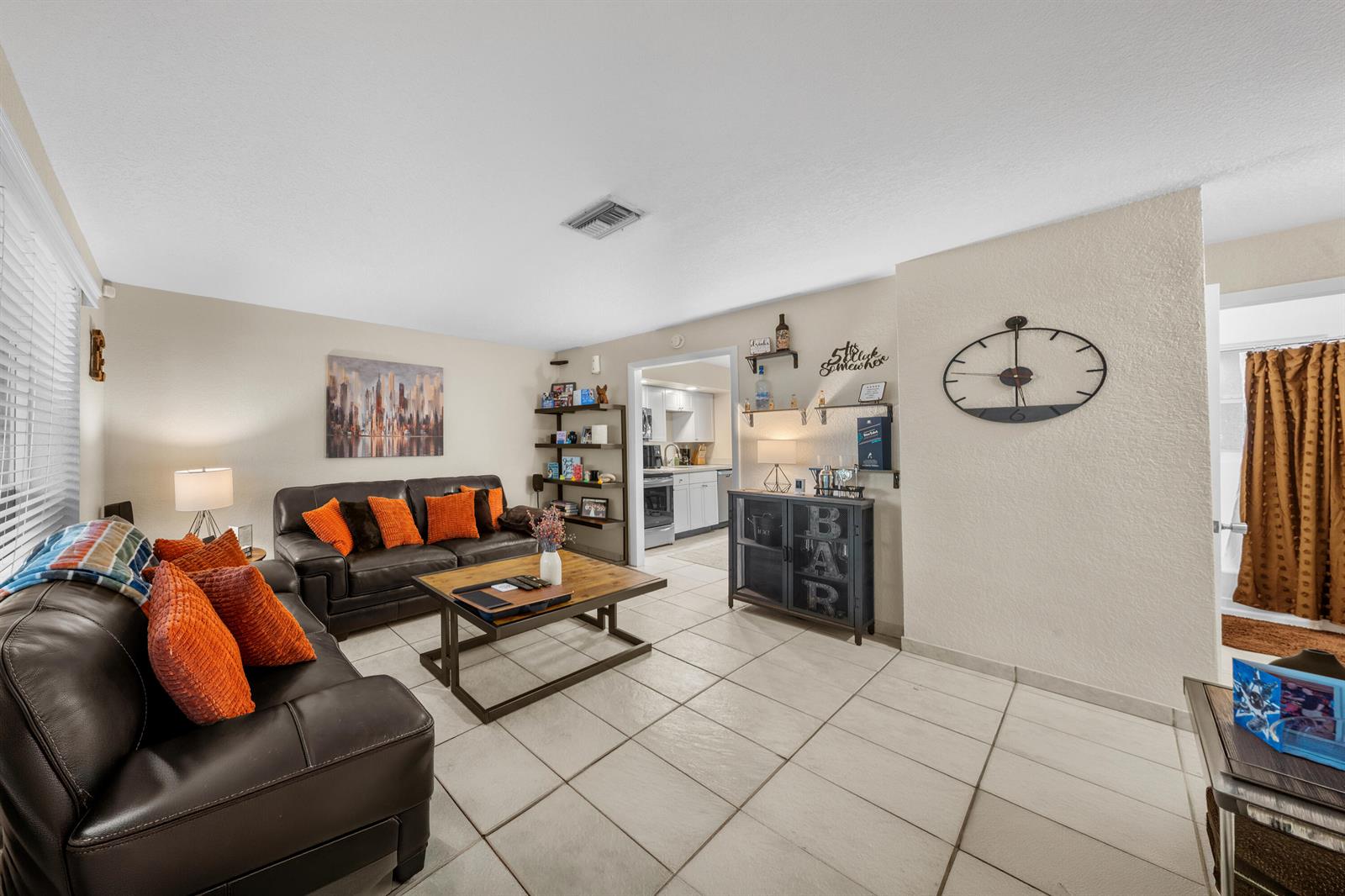 1-2  / 0 1908 sq. ft. $ 2026-10-19 0 Photo