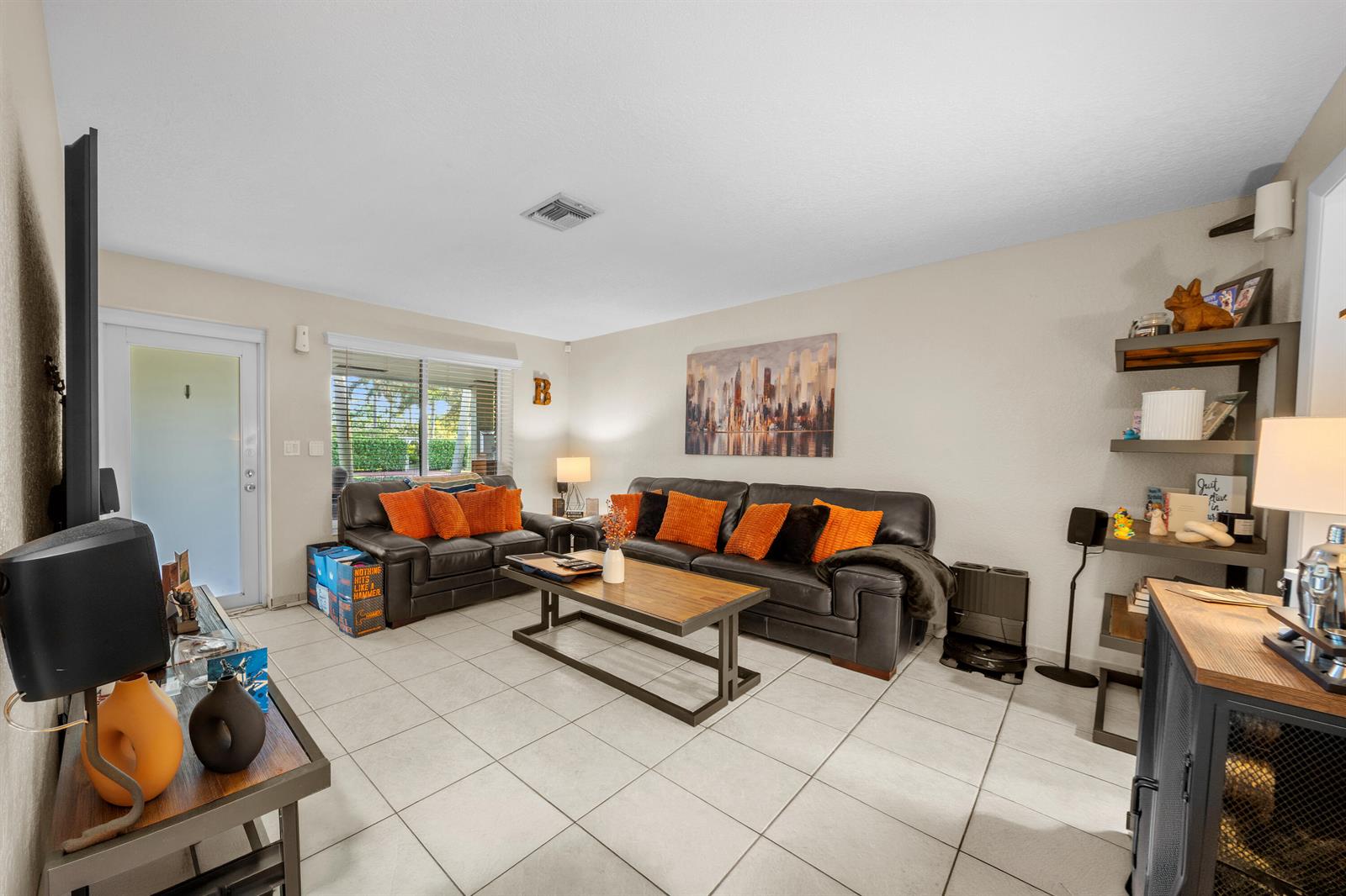 1-2  / 0 1908 sq. ft. $ 2026-10-19 0 Photo