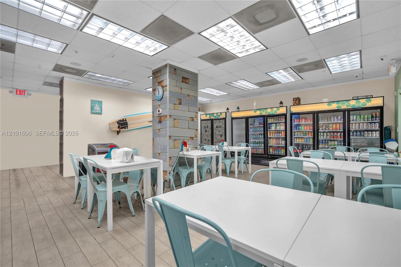 Convenience store &amp; cafe