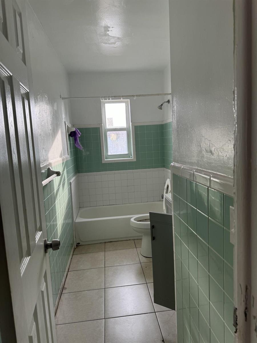 Ver detalles A / 0 2520 sq. ft. $ 2026-10-08 0 foto