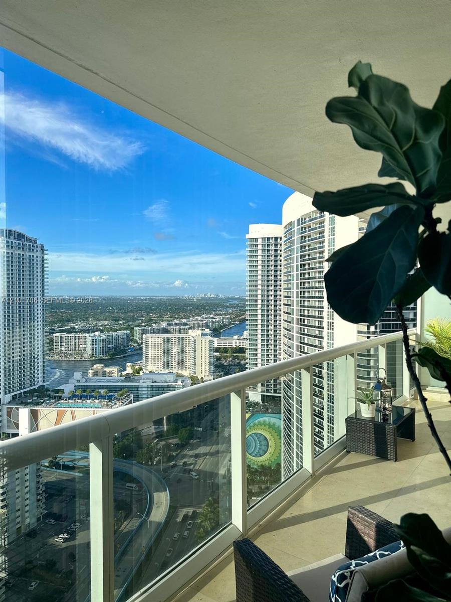 3608 3 / 3 1571 sq. ft. $ 2026-10-06 0 Photo