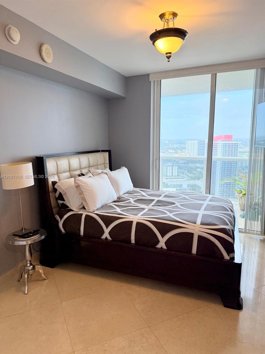 3608 3 / 3 1571 sq. ft. $ 2026-10-06 0 Photo