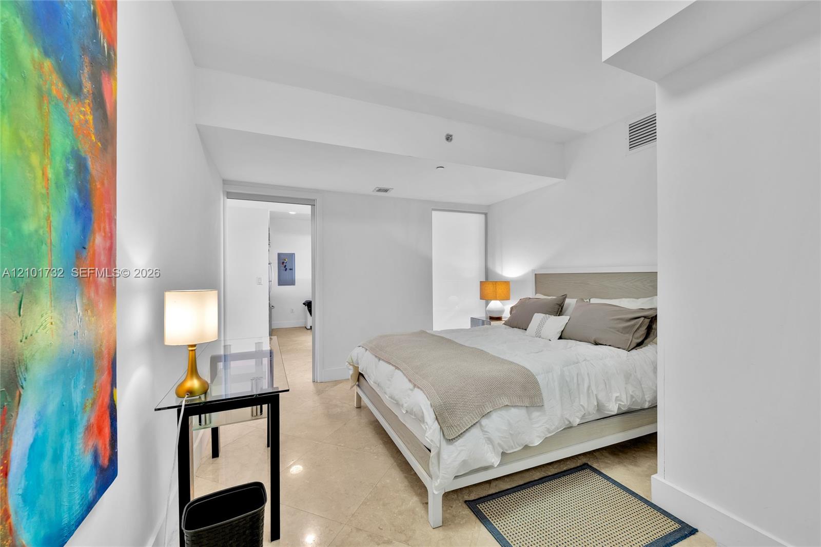 5003 3 / 3 1733 sq. ft. $ 2026-10-06 0 Photo