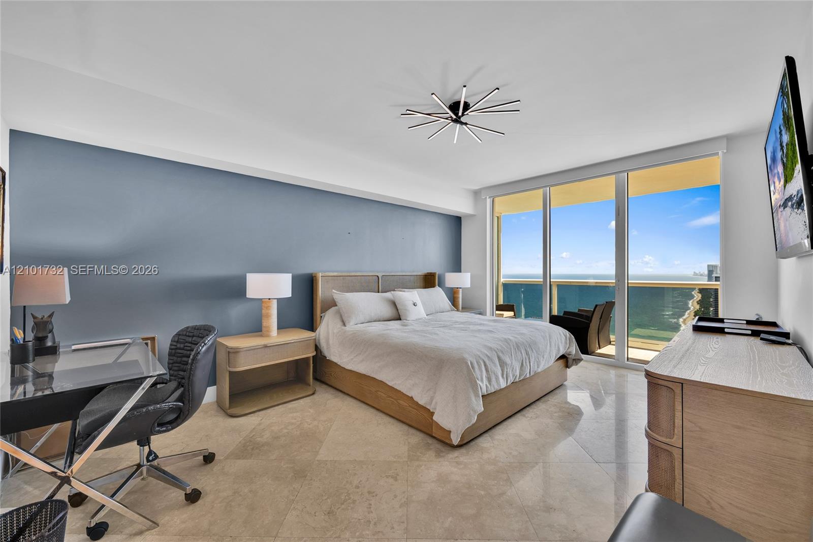 5003 3 / 3 1733 sq. ft. $ 2026-10-06 0 Photo