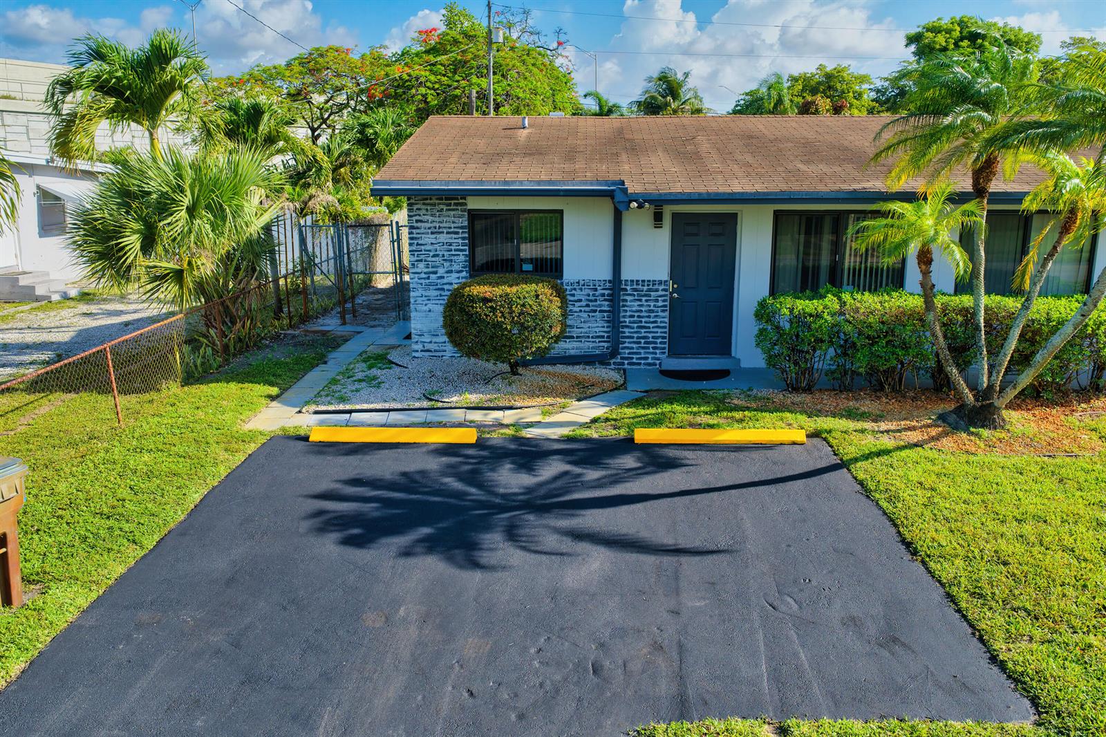 A-B  / 0 1524 sq. ft. $ 2026-10-06 0 Photo