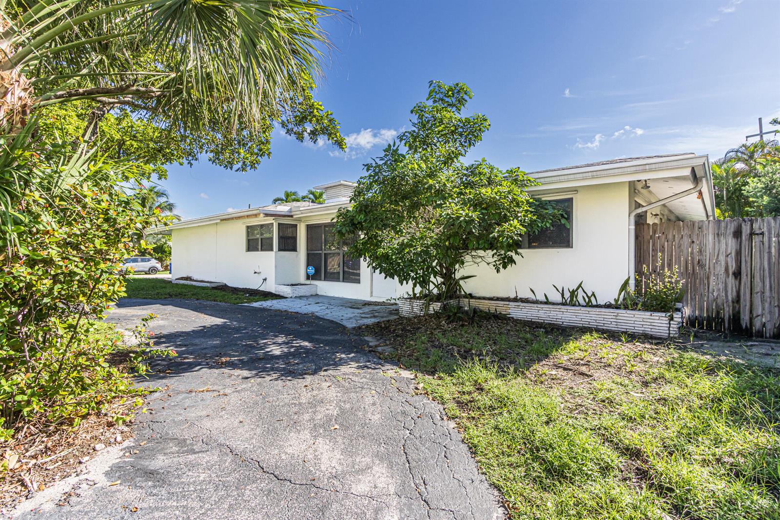   / 0 3813 sq. ft. $ 2026-10-08 0 foto