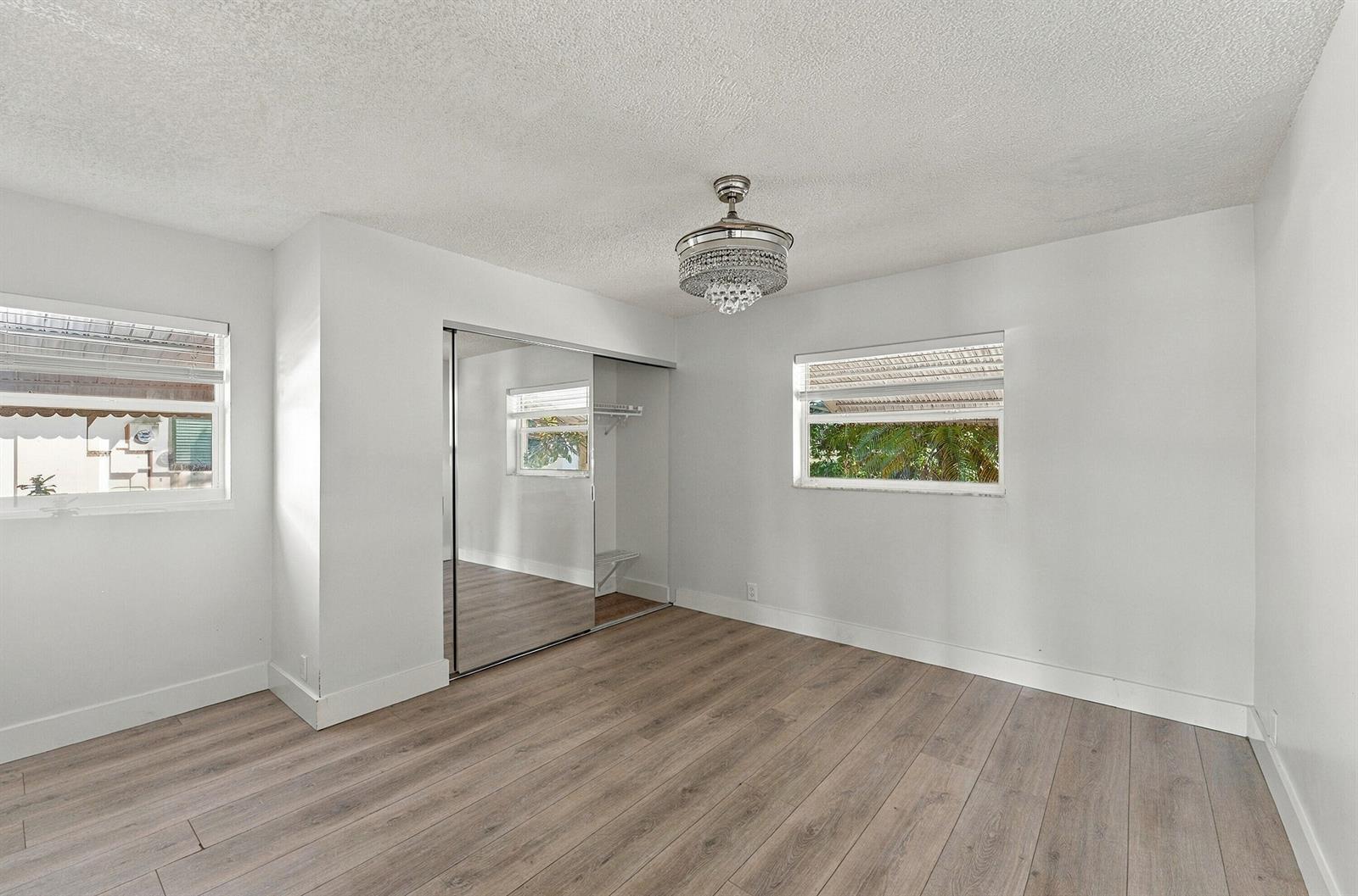 Ver detalles 1730 2 / 2 1000 sq. ft. $ 2026-10-08 0 foto