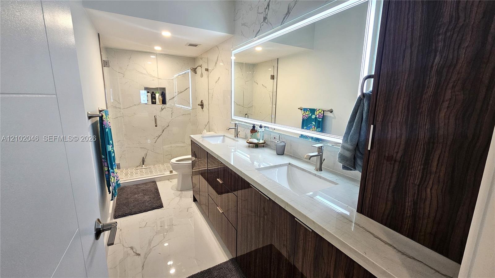 See details 2S 2 / 2 1275 sq. ft. $ 2026-10-06 0 Photo