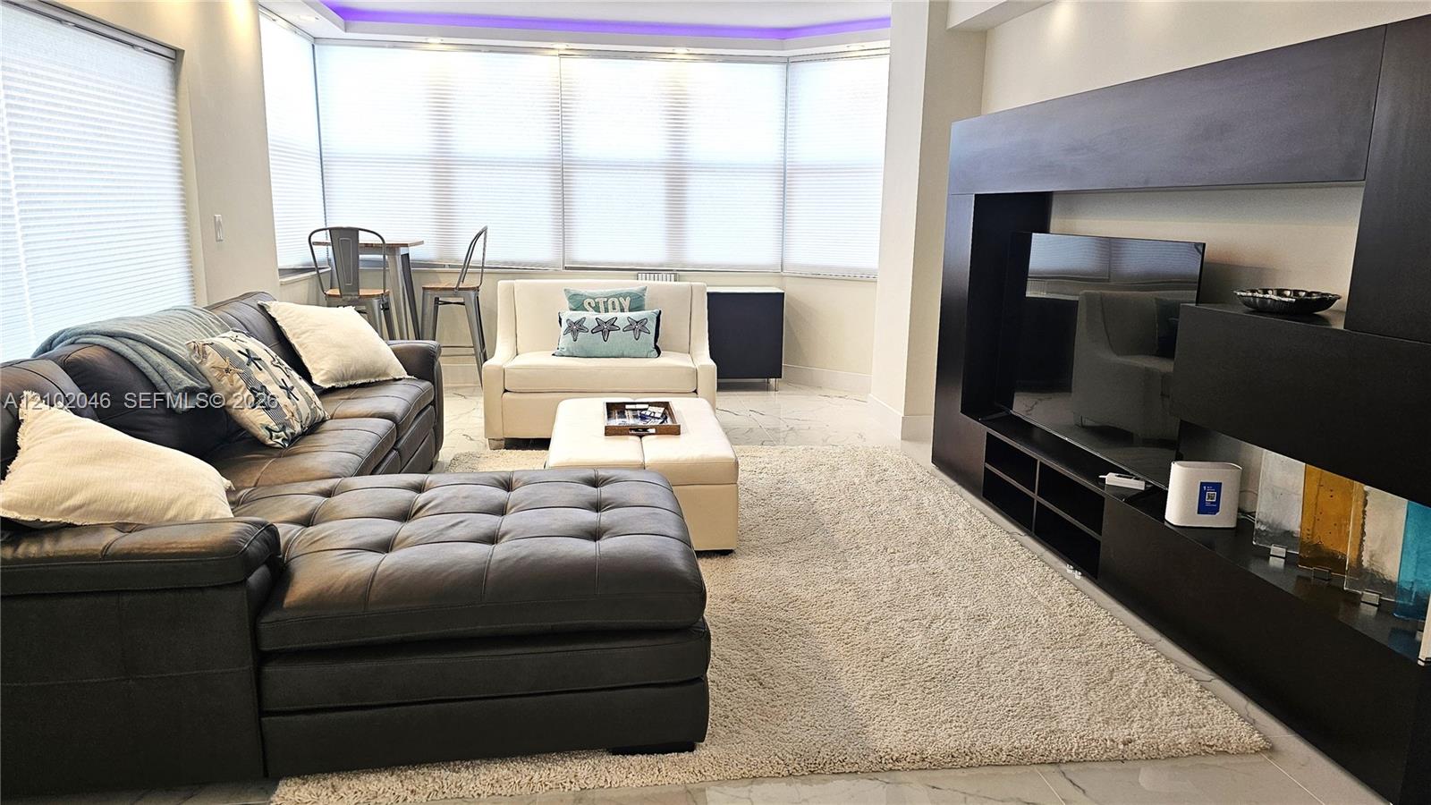See details 2S 2 / 2 1275 sq. ft. $ 2026-10-06 0 Photo