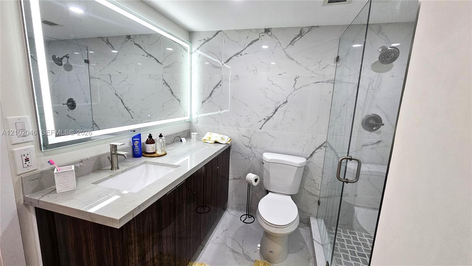 See details 2S 2 / 2 1275 sq. ft. $ 2026-10-06 0 Photo