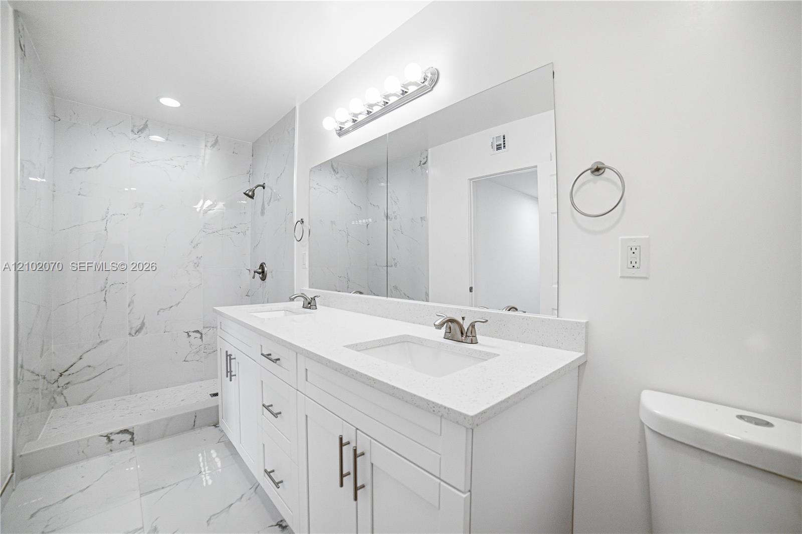 Ver detalles / 2171 sq. ft. $ 2026-10-06 0 foto