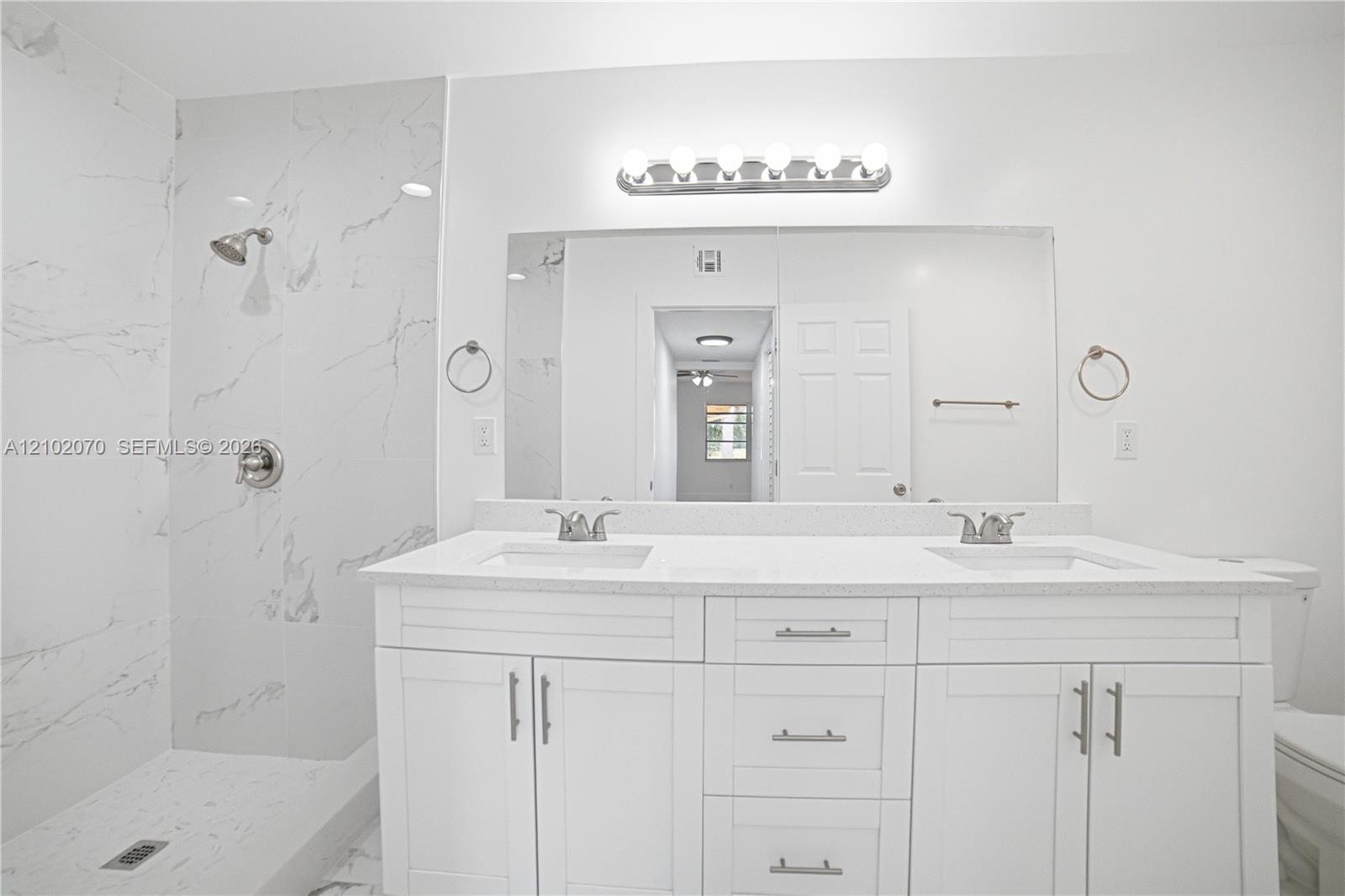 Ver detalles / 2171 sq. ft. $ 2026-10-06 0 foto