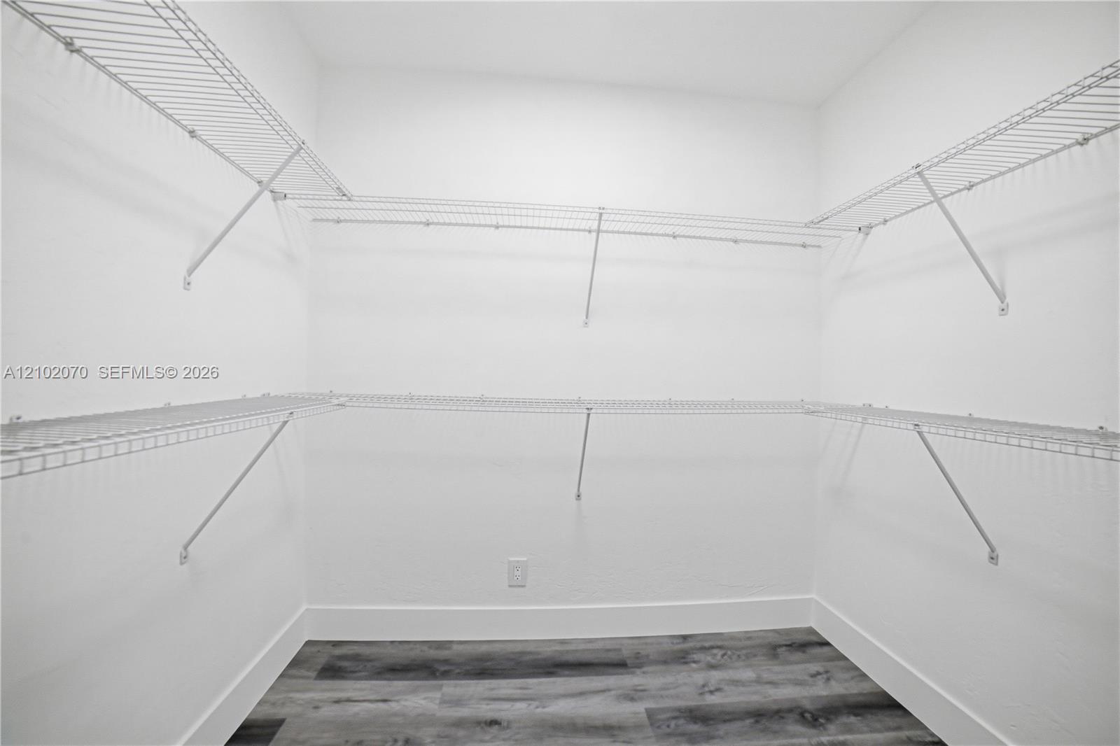 Ver detalles / 2171 sq. ft. $ 2026-10-06 0 foto