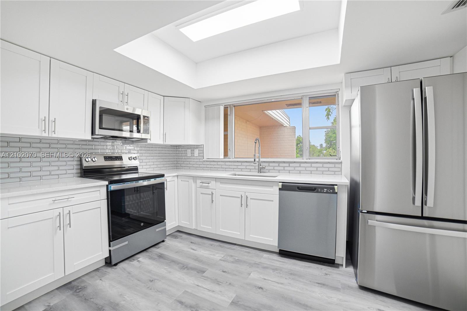 Ver detalles / 2171 sq. ft. $ 2026-10-06 0 foto