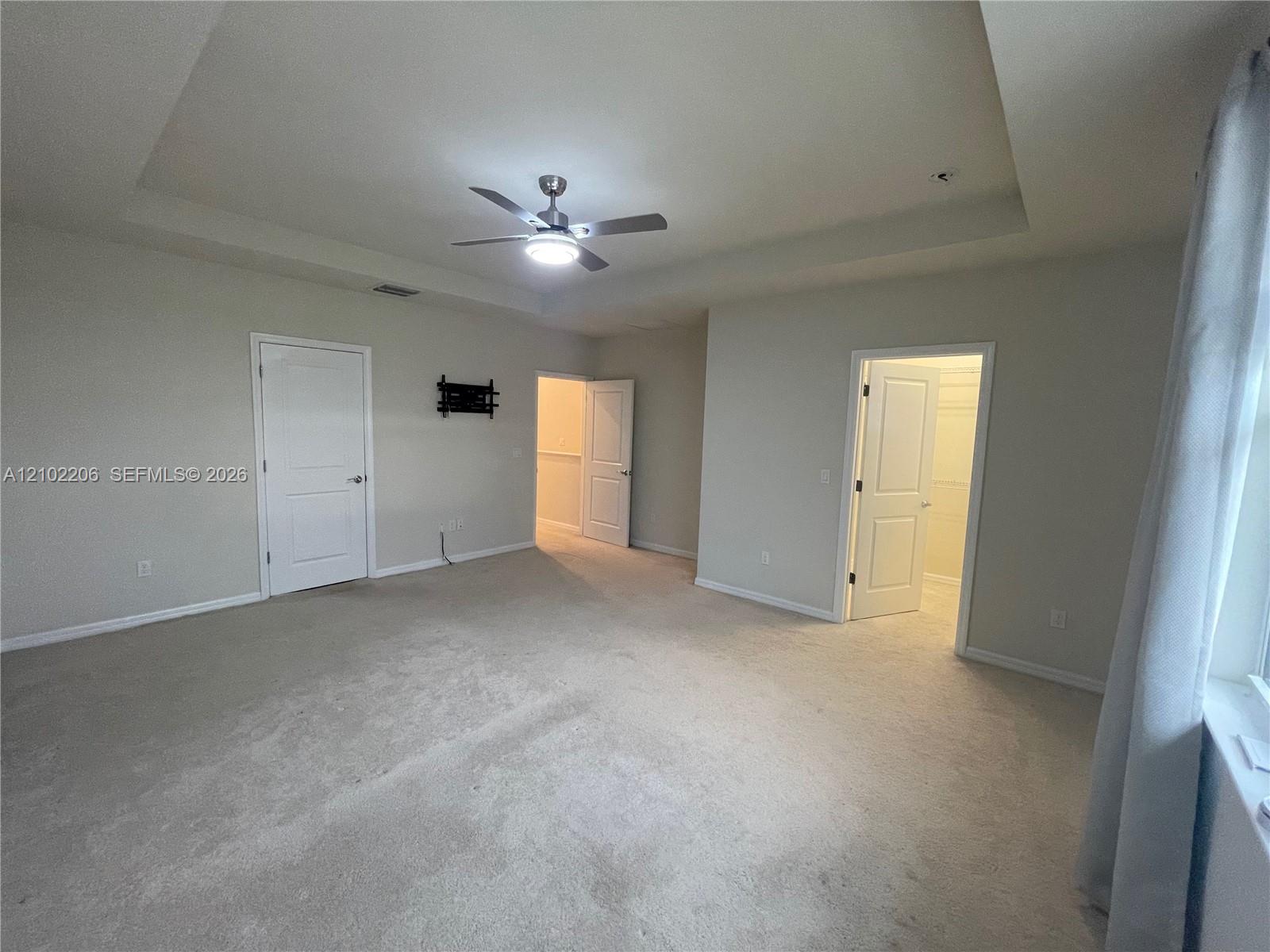 Ver detalles 4860 3 / 3 1561 sq. ft. $ 2026-10-07 0 foto