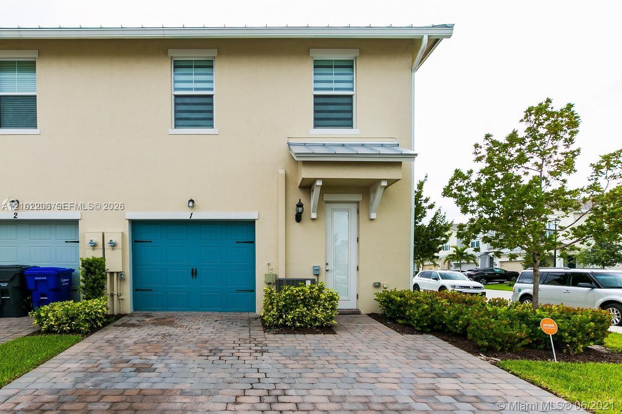 Ver detalles 4860 3 / 3 1561 sq. ft. $ 2026-10-07 0 foto