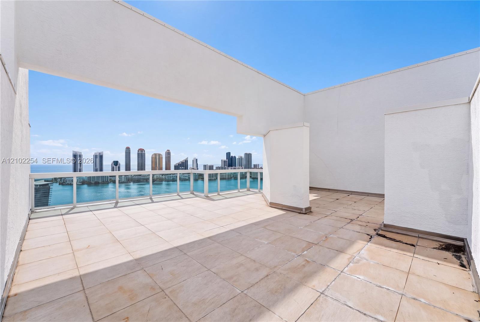 Private rooftop