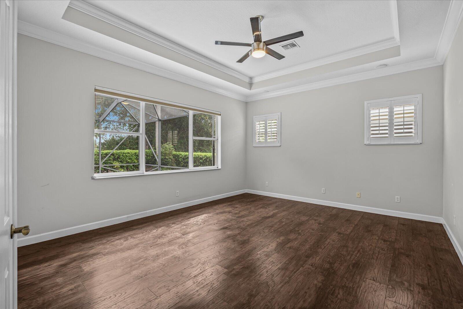 Ver detalles 8824 3 / 2 2086 sq. ft. $ 2026-10-08 0 foto