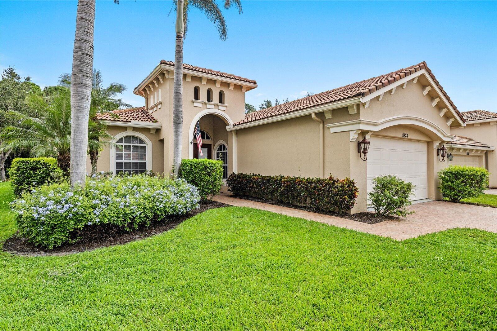 Ver detalles 8824 3 / 2 2086 sq. ft. $ 2026-10-08 0 foto