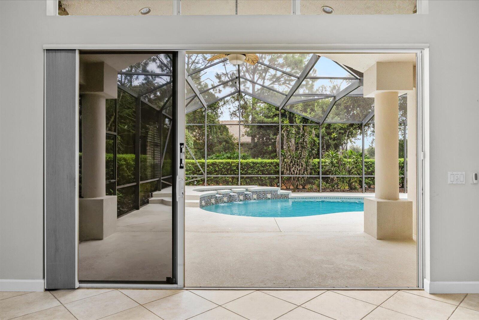 Ver detalles 8824 3 / 2 2086 sq. ft. $ 2026-10-08 0 foto