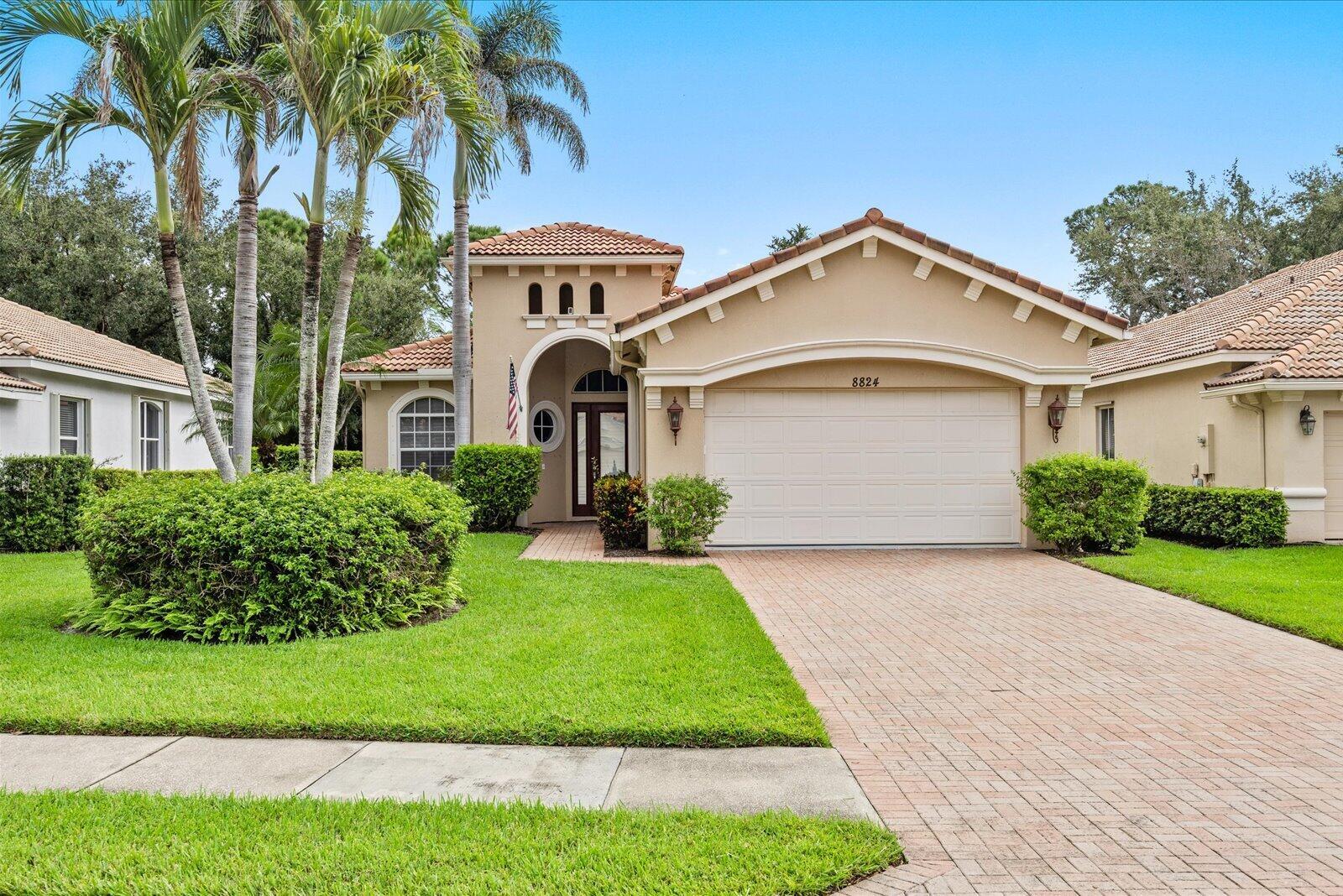 Ver detalles 8824 3 / 2 2086 sq. ft. $ 2026-10-08 0 foto