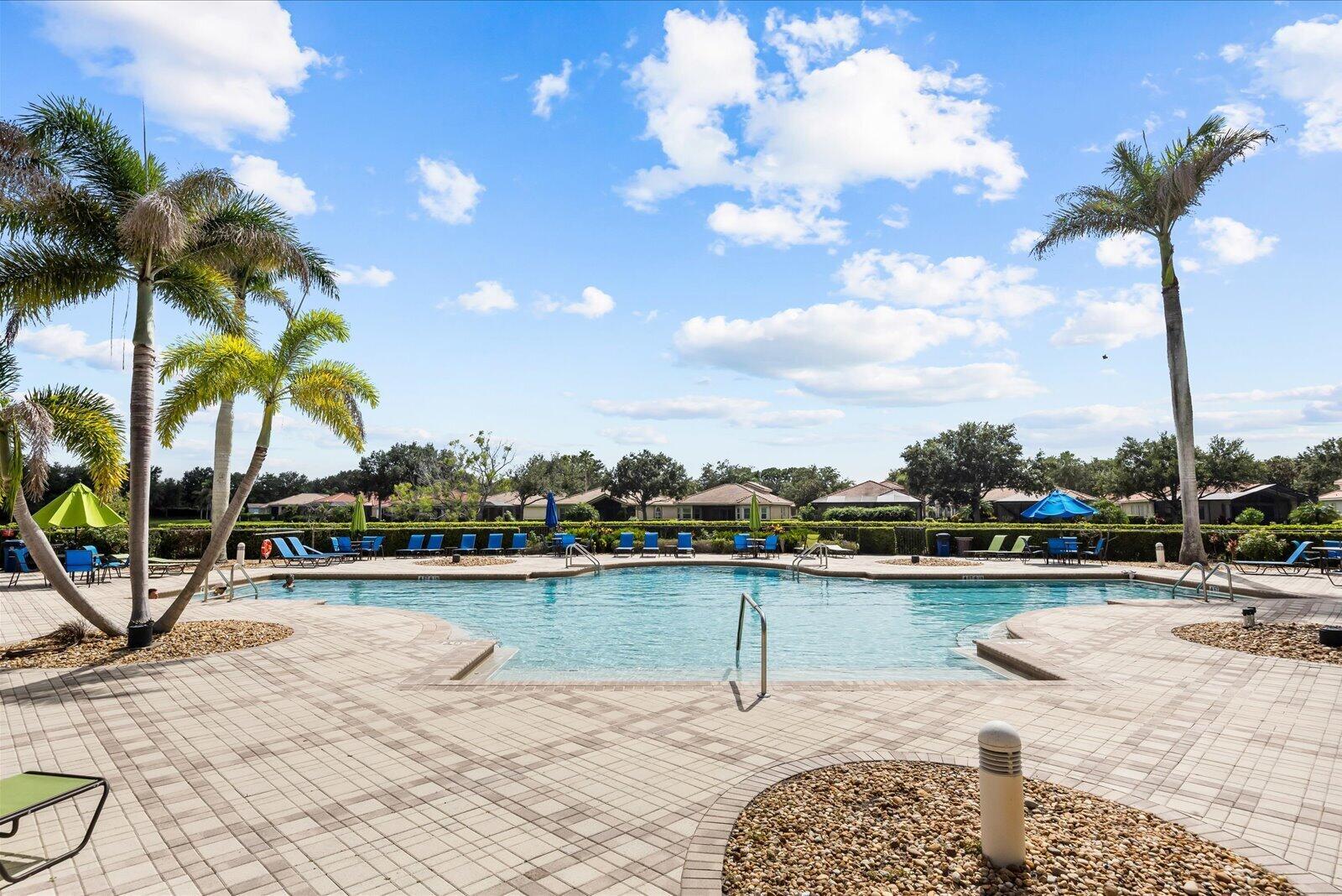 Ver detalles 8824 3 / 2 2086 sq. ft. $ 2026-10-08 0 foto