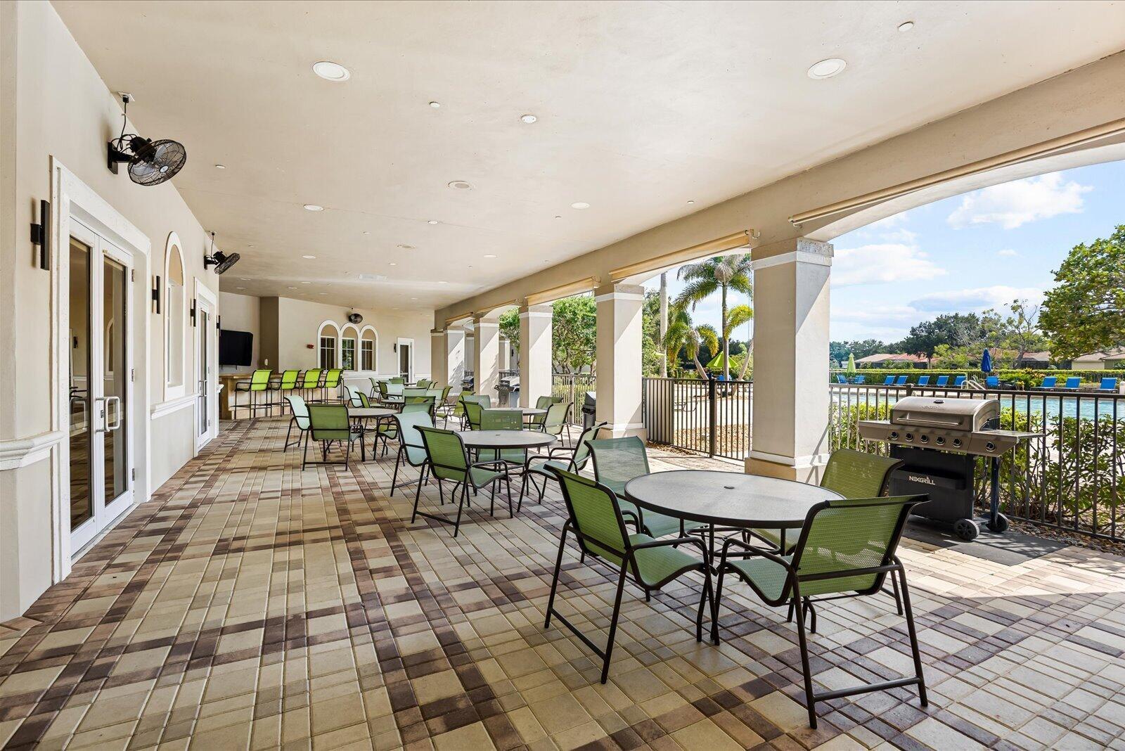 Ver detalles 8824 3 / 2 2086 sq. ft. $ 2026-10-08 0 foto