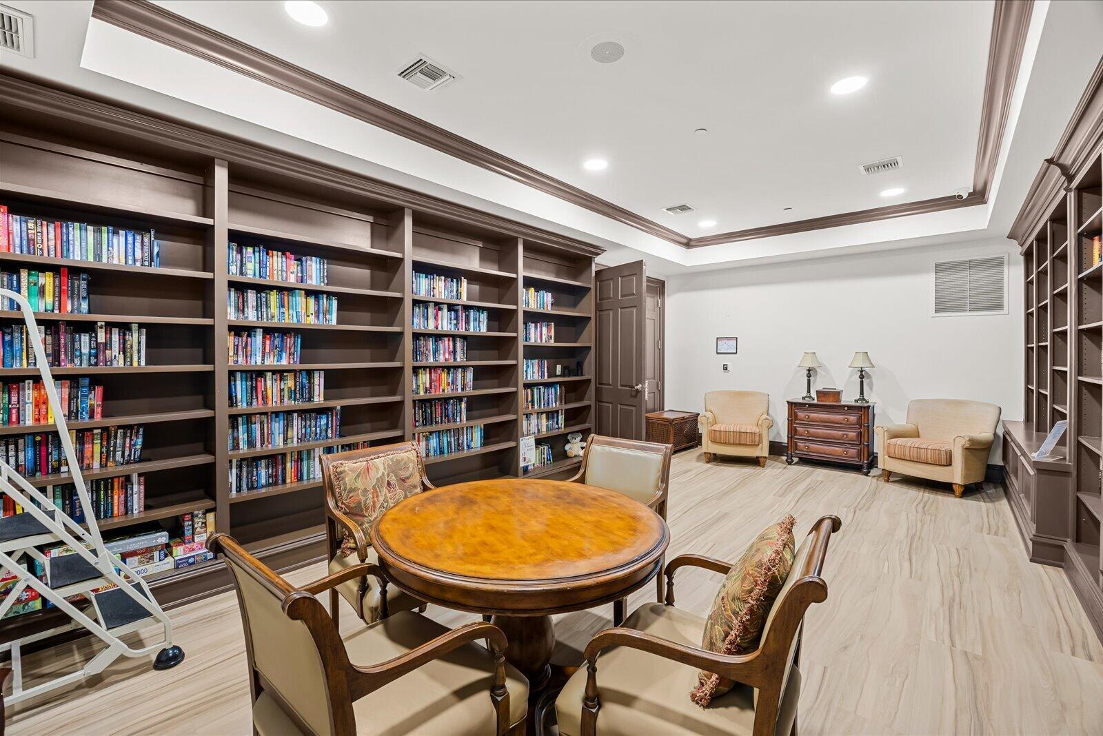 Ver detalles 8824 3 / 2 2086 sq. ft. $ 2026-10-08 0 foto