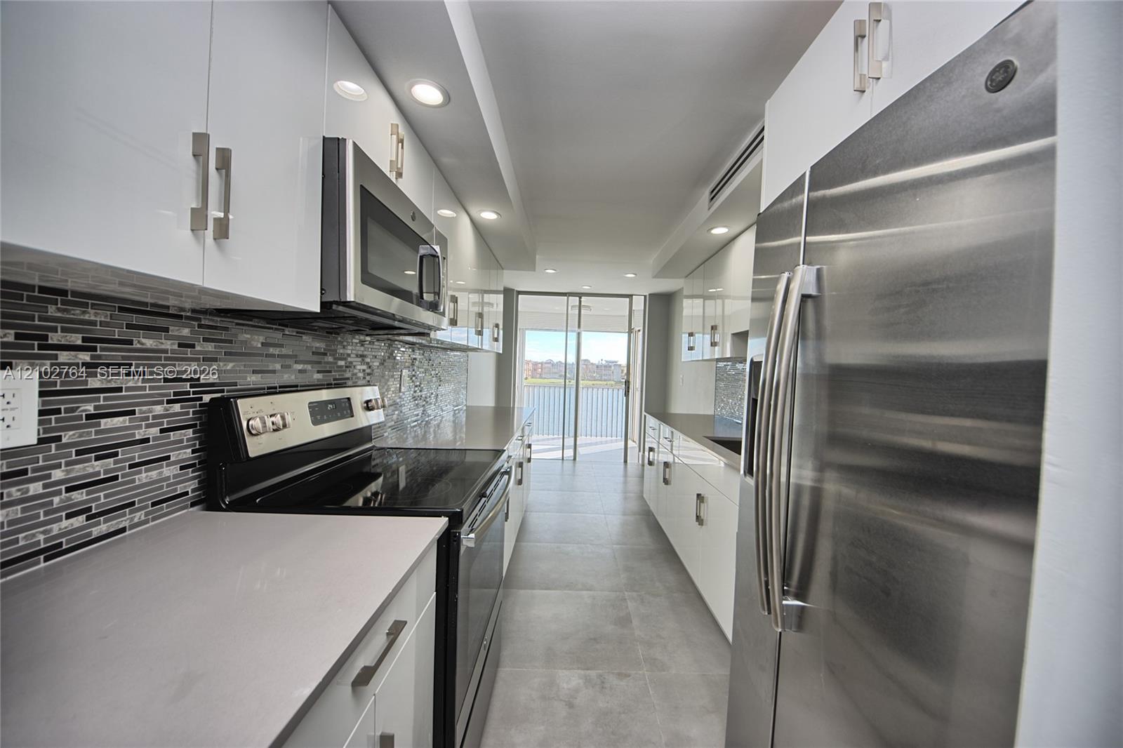 Ver detalles 309-1 2 / 2 1674 sq. ft. $ 2026-10-07 0 foto