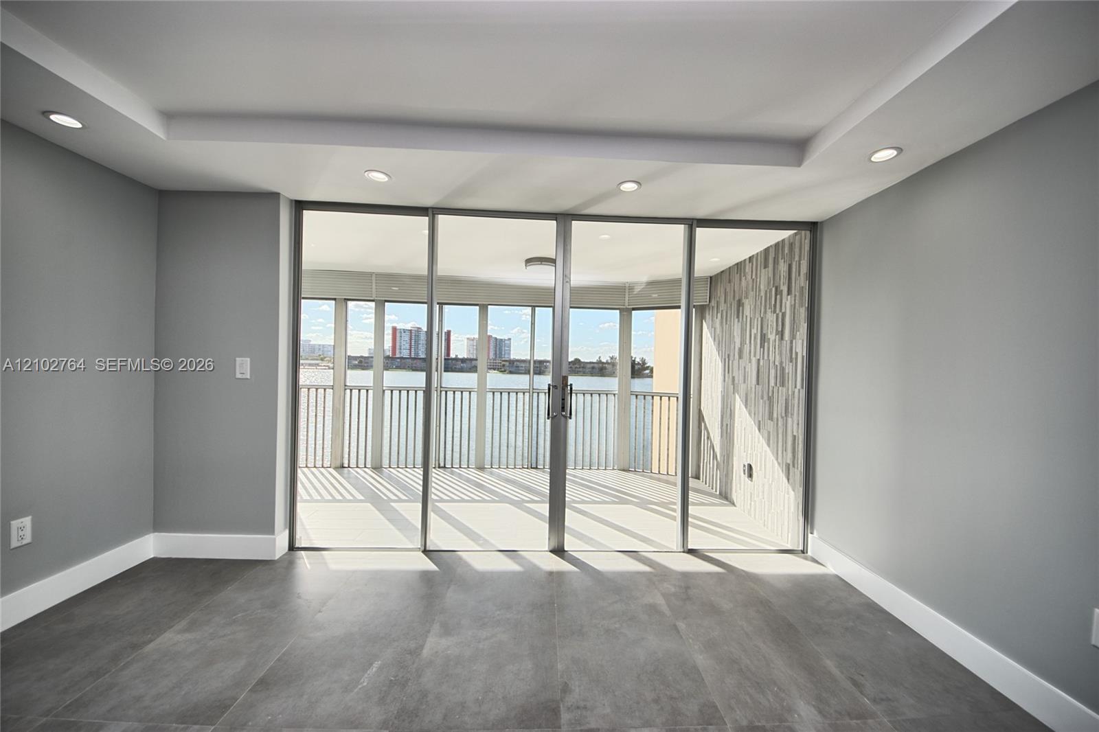 Ver detalles 309-1 2 / 2 1674 sq. ft. $ 2026-10-07 0 foto