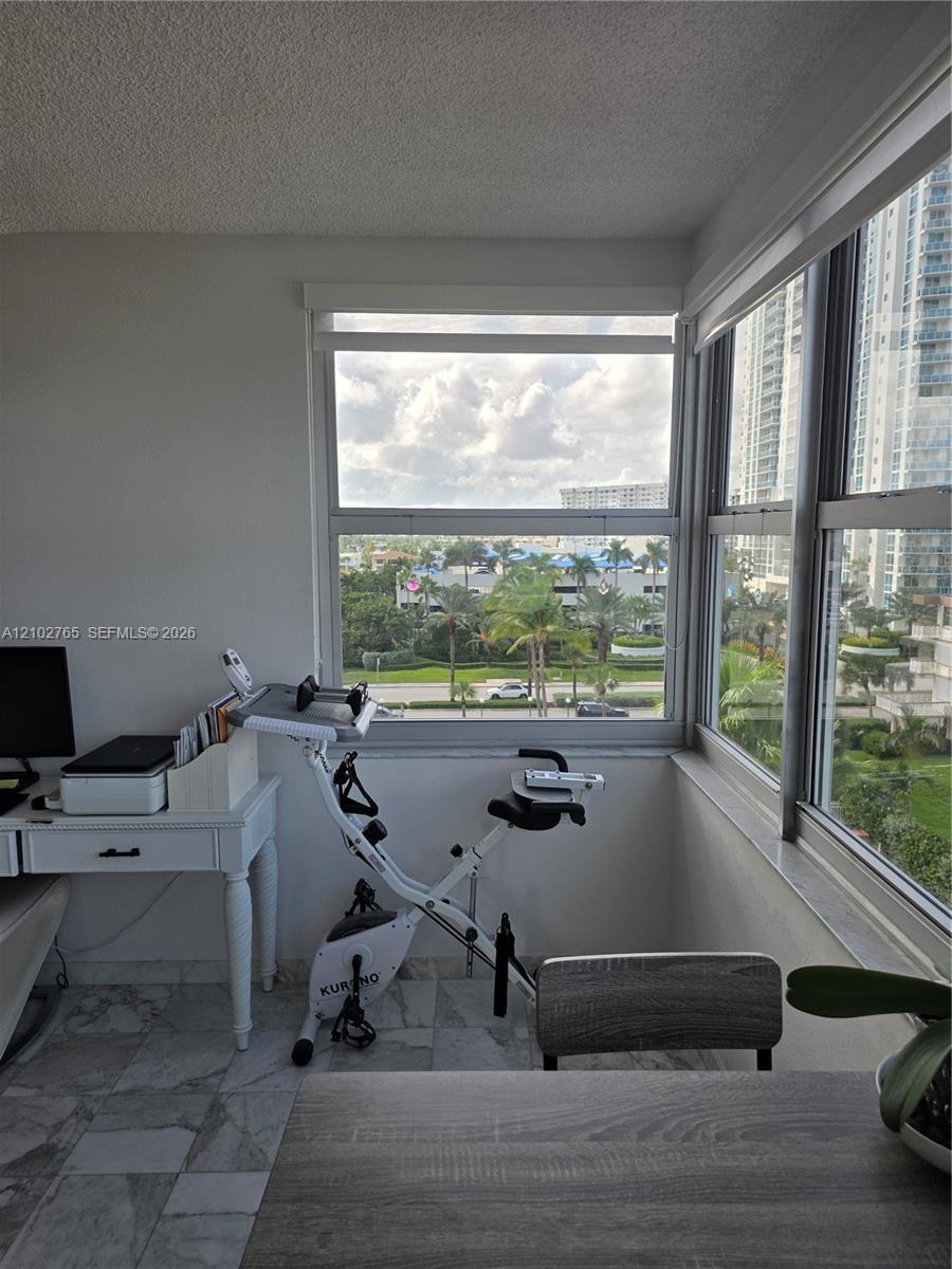 See details 5F 2 / 2 1340 sq. ft. $ 2026-10-07 0 Photo