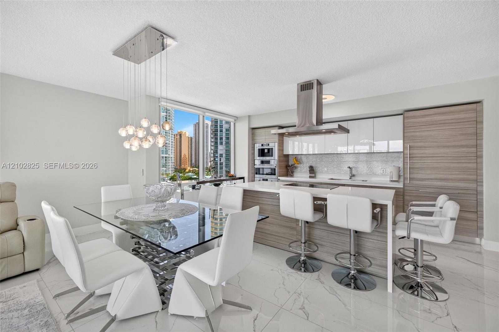 Ver detalles 5-807 3 / 4 1892 sq. ft. $ 2026-10-07 0 foto