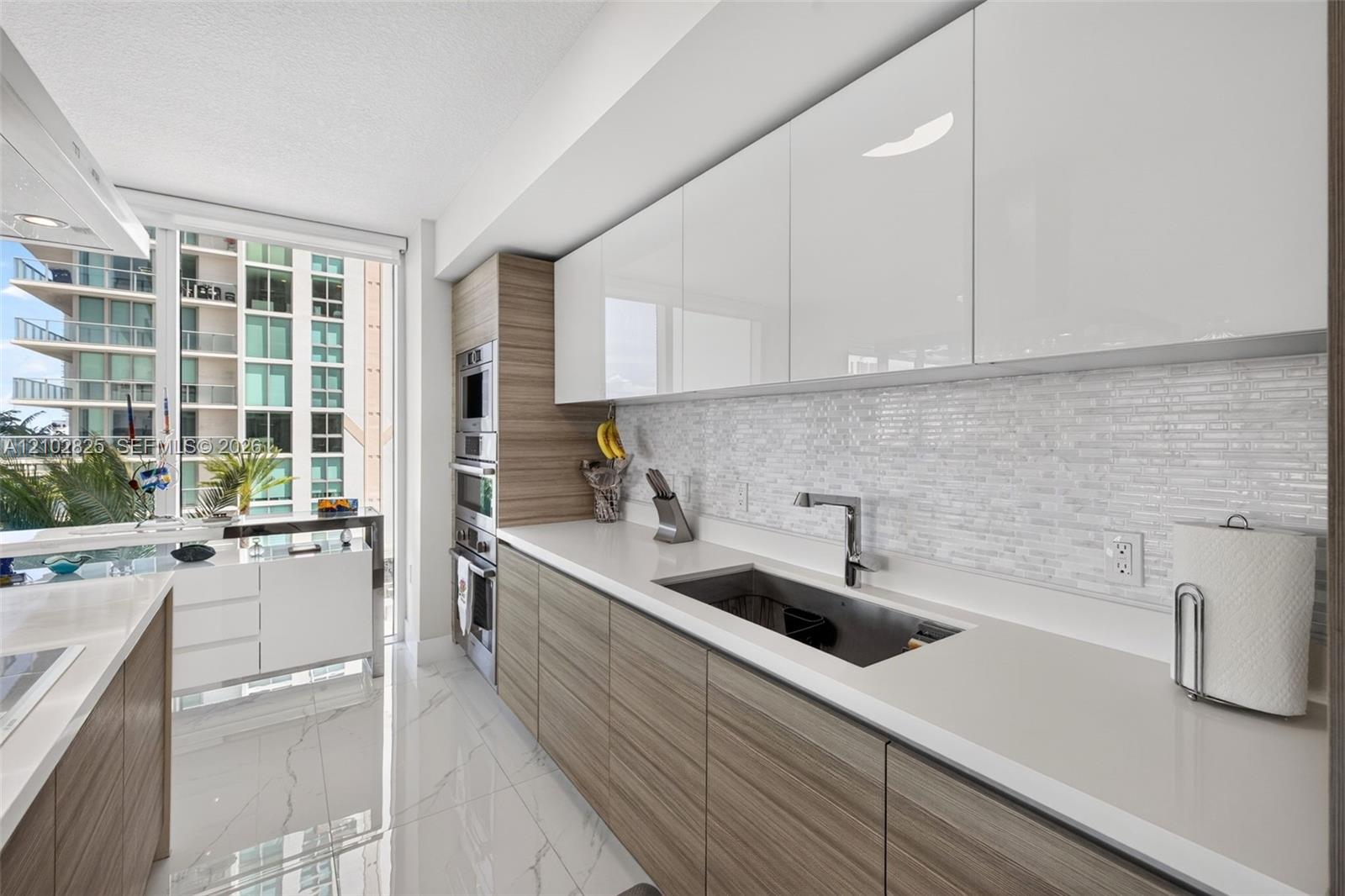 Ver detalles 5-807 3 / 4 1892 sq. ft. $ 2026-10-07 0 foto