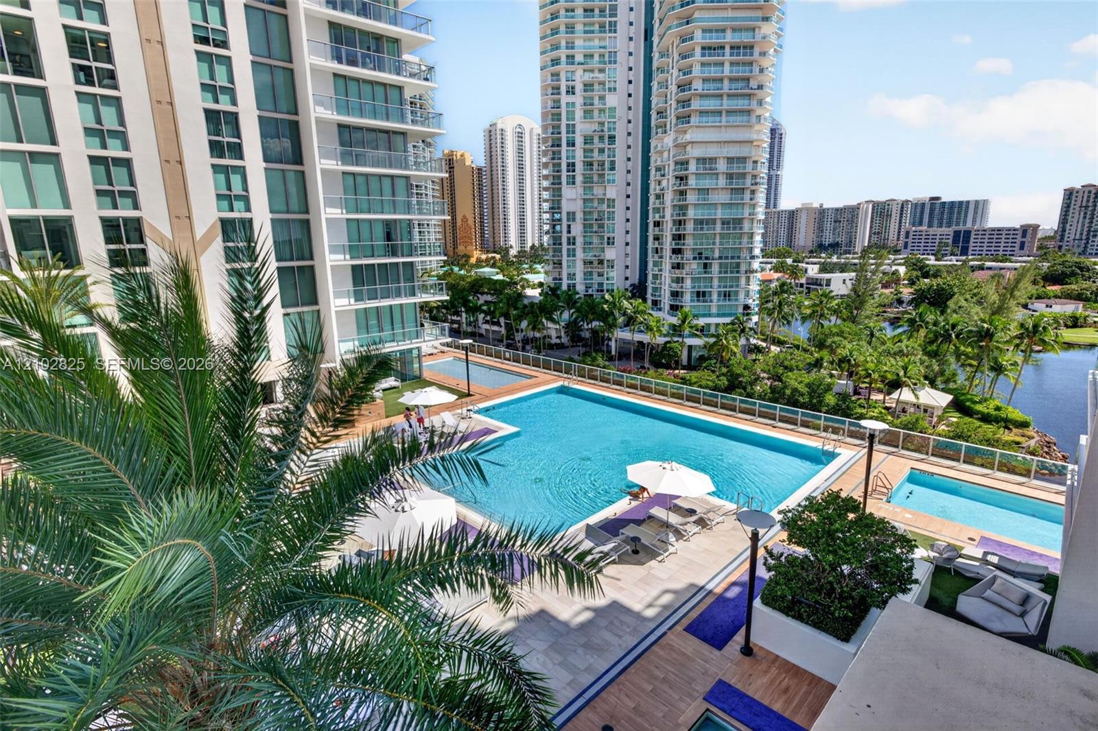 Ver detalles 5-807 3 / 4 1892 sq. ft. $ 2026-10-07 0 foto