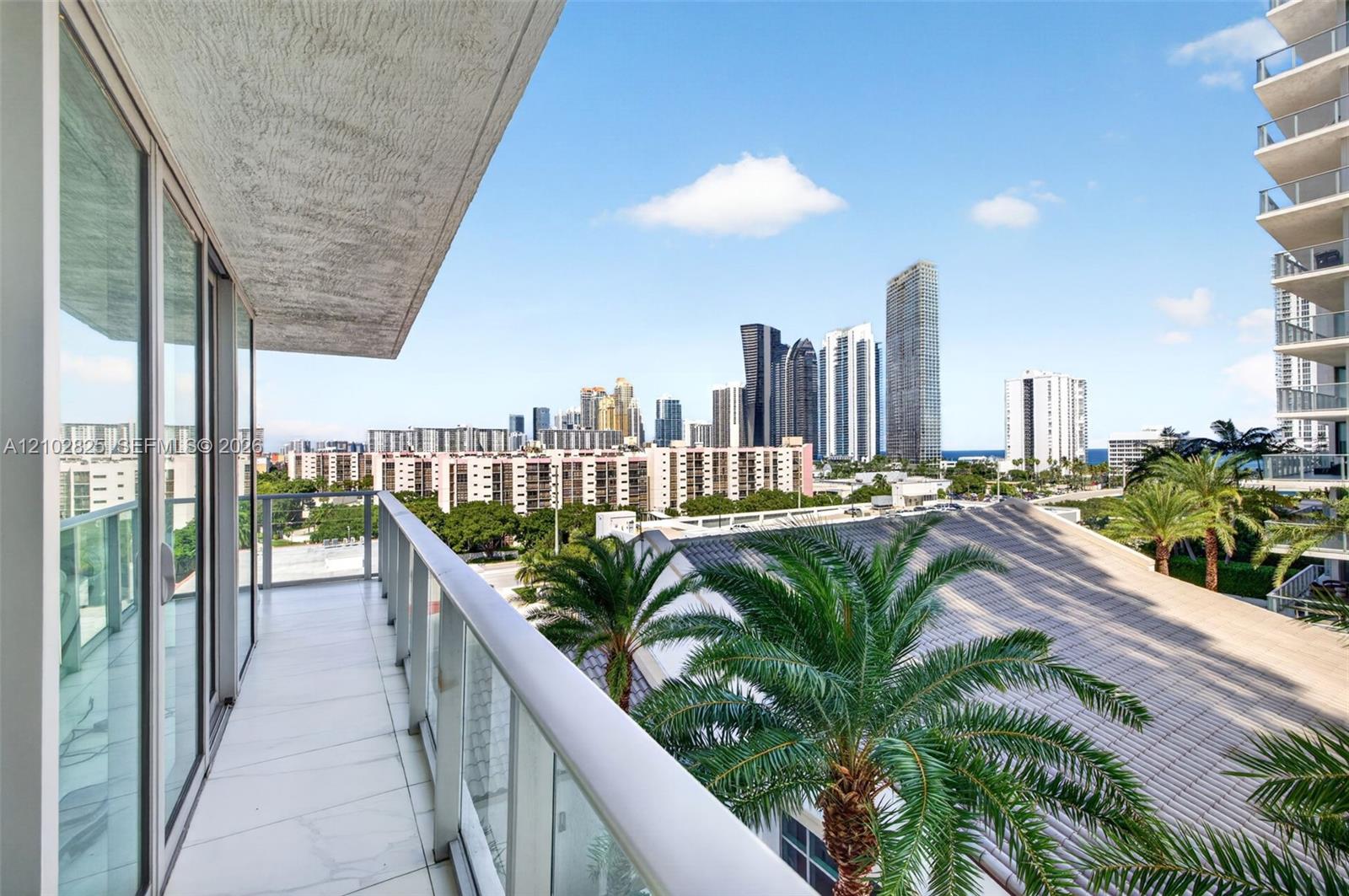 Ver detalles 5-807 3 / 4 1892 sq. ft. $ 2026-10-07 0 foto