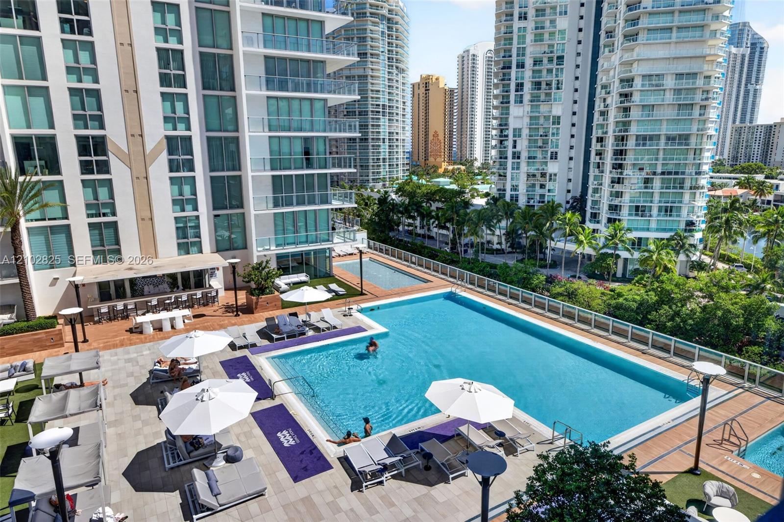 Ver detalles 5-807 3 / 4 1892 sq. ft. $ 2026-10-07 0 foto