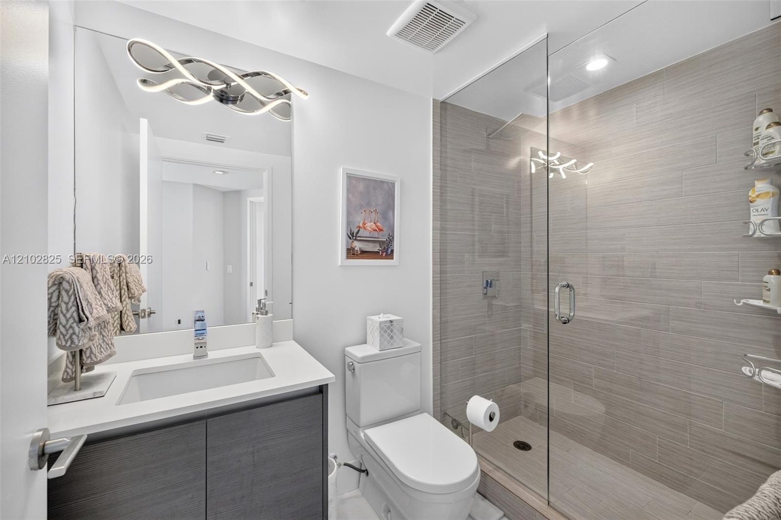 Ver detalles 5-807 3 / 4 1892 sq. ft. $ 2026-10-07 0 foto