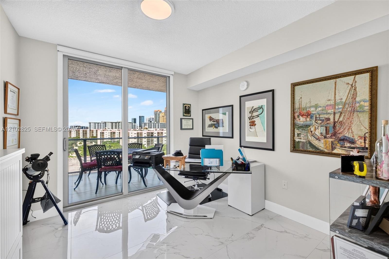 Ver detalles 5-807 3 / 4 1892 sq. ft. $ 2026-10-07 0 foto