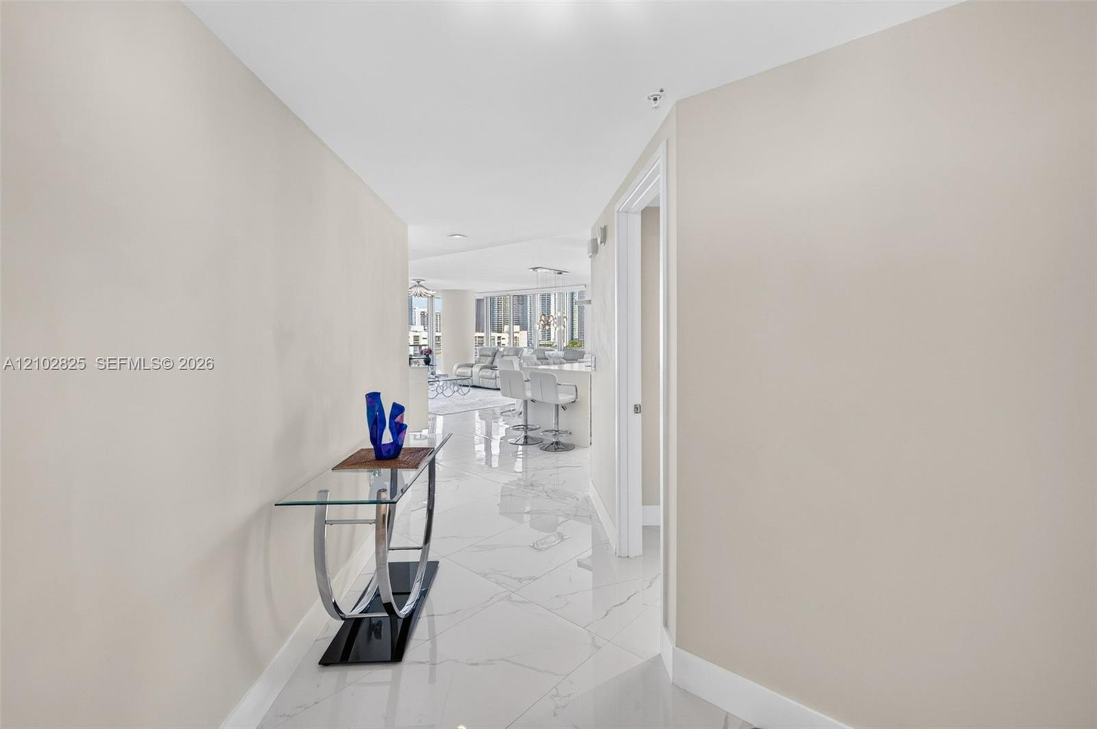 Ver detalles 5-807 3 / 4 1892 sq. ft. $ 2026-10-07 0 foto