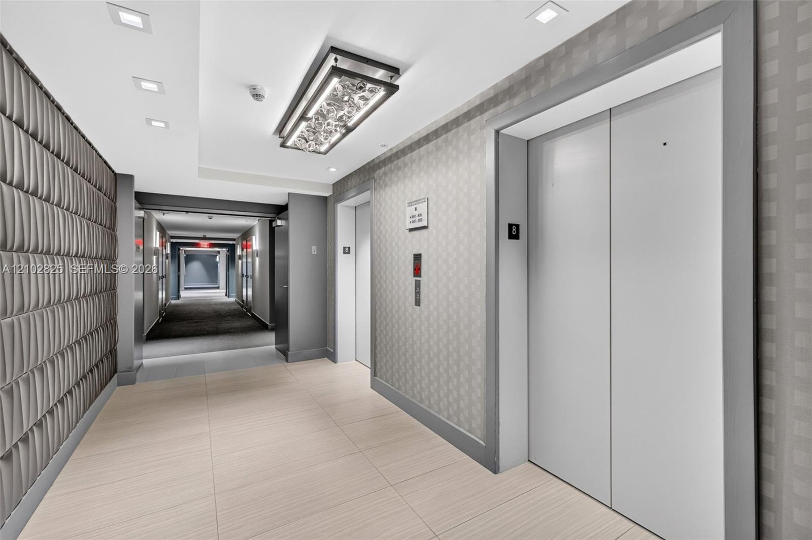Ver detalles 5-807 3 / 4 1892 sq. ft. $ 2026-10-07 0 foto