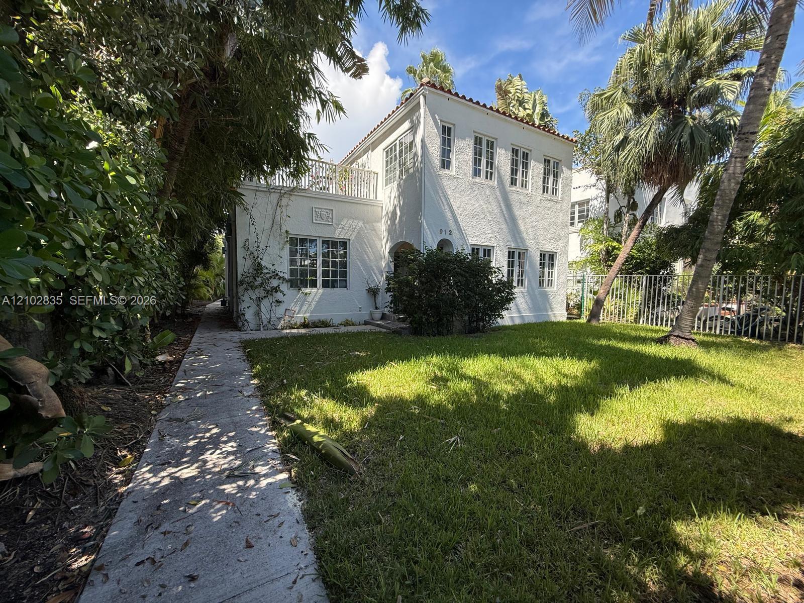   /  2558 sq. ft. $ 2026-10-07 0 foto