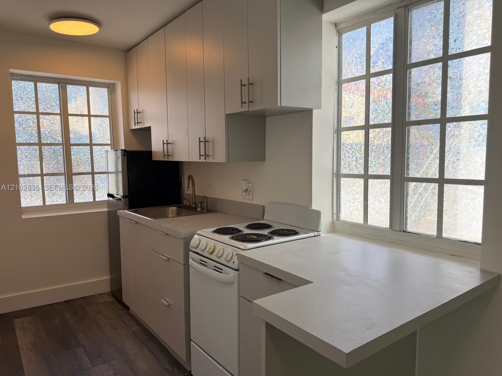   /  2558 sq. ft. $ 2026-10-07 0 foto