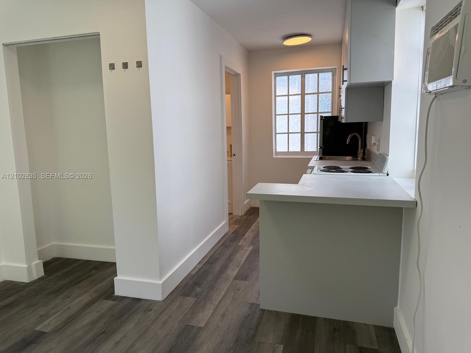   /  2558 sq. ft. $ 2026-10-07 0 foto