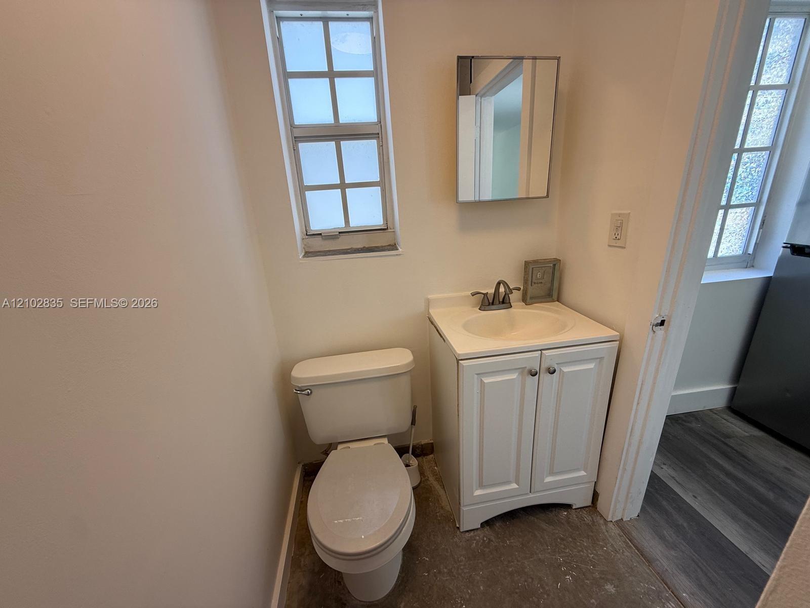   /  2558 sq. ft. $ 2026-10-07 0 foto