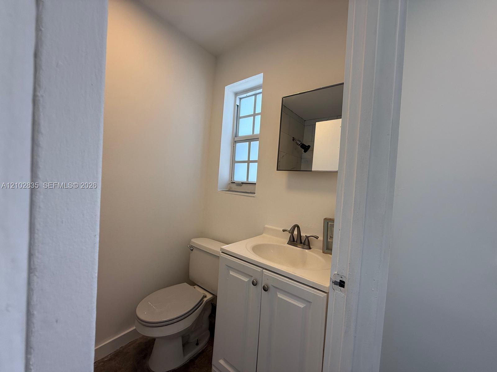   /  2558 sq. ft. $ 2026-10-07 0 foto