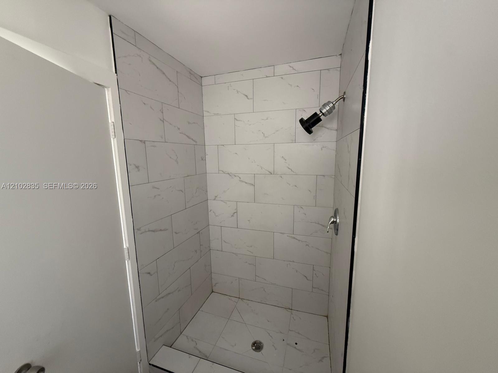   /  2558 sq. ft. $ 2026-10-07 0 foto