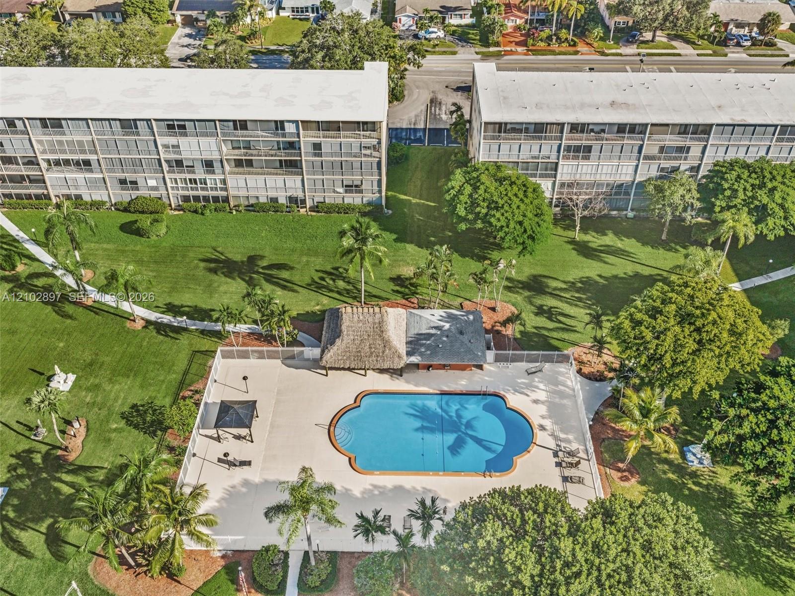 405 1 / 2 775 sq. ft. $ 2026-10-07 0 foto