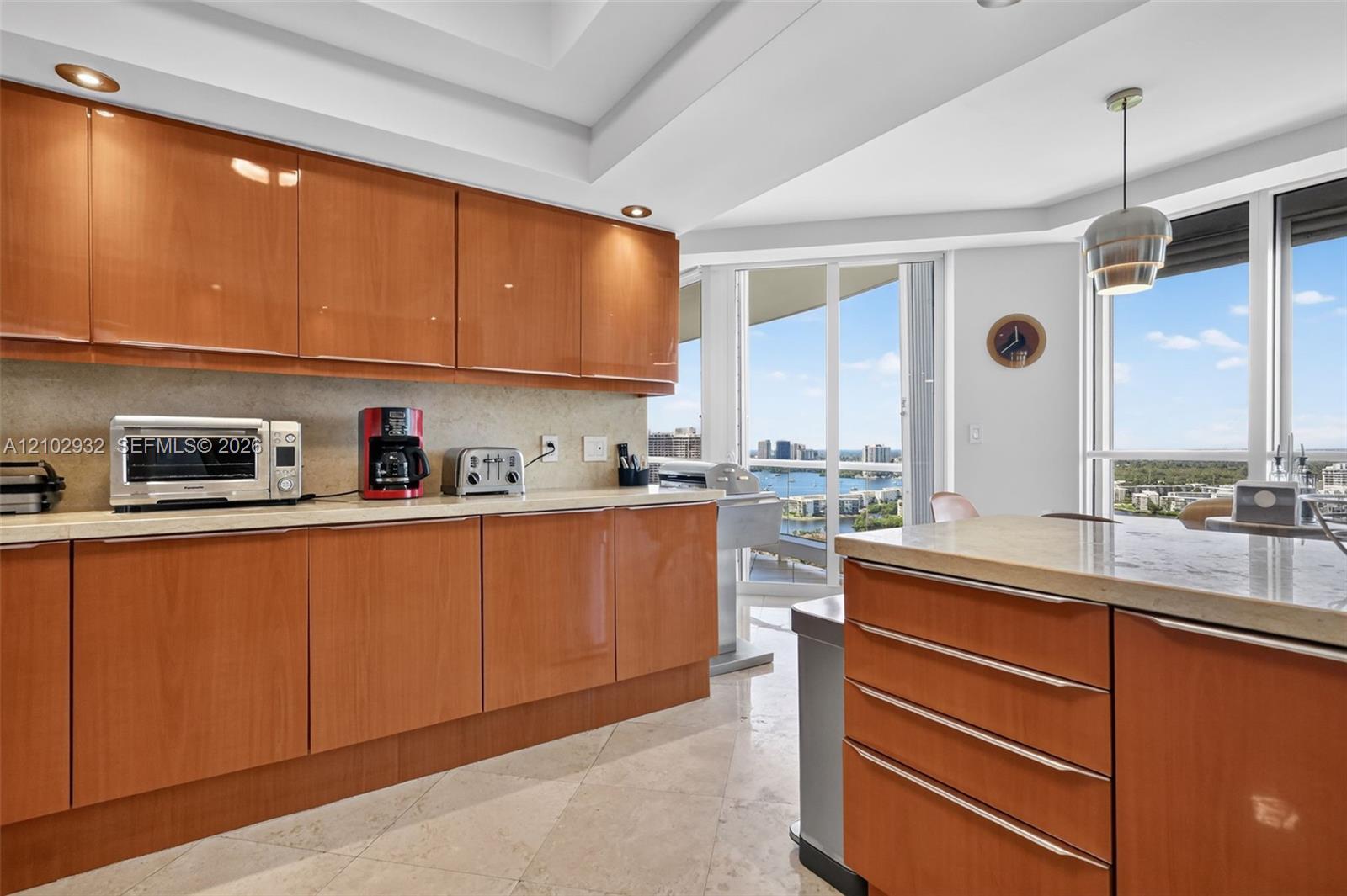 See details 2809 2 / 3 2730 sq. ft. $ 2026-10-07 0 Photo
